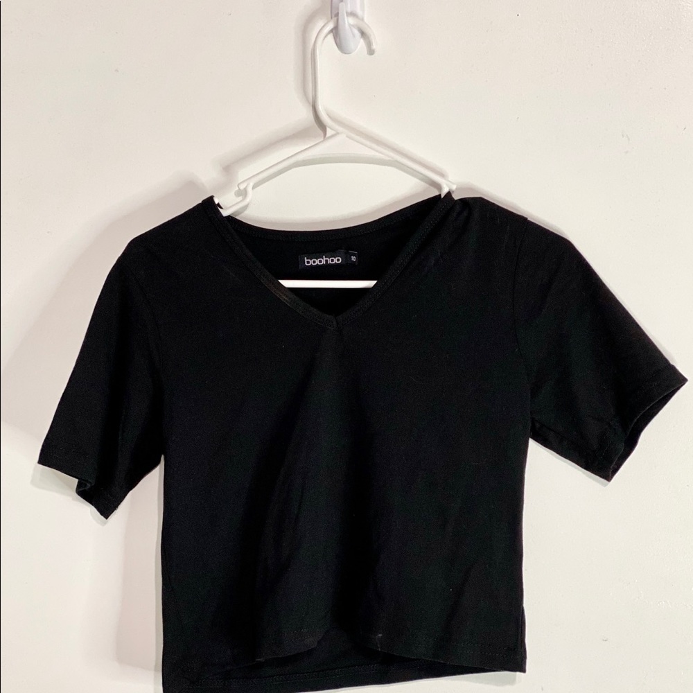 BooHoo Black Croptop